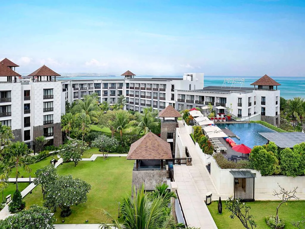 Pullman Bali Legian Beach, Legian Bali - Pullman Bali Legian Beach resort exterior and pool
