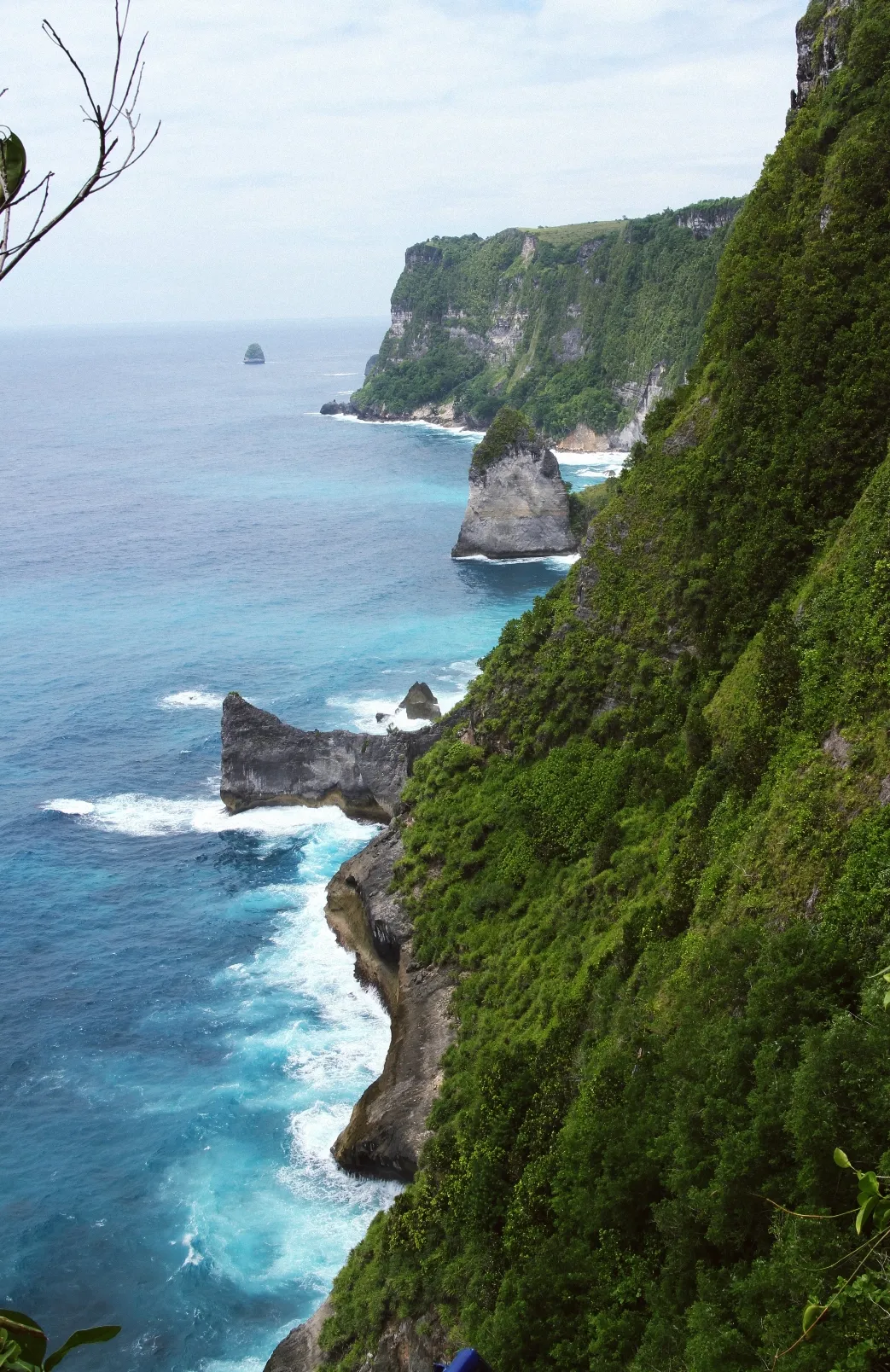 The Angkal Resort, Nusa Penida - beachfront resort with infinity pool in Suana