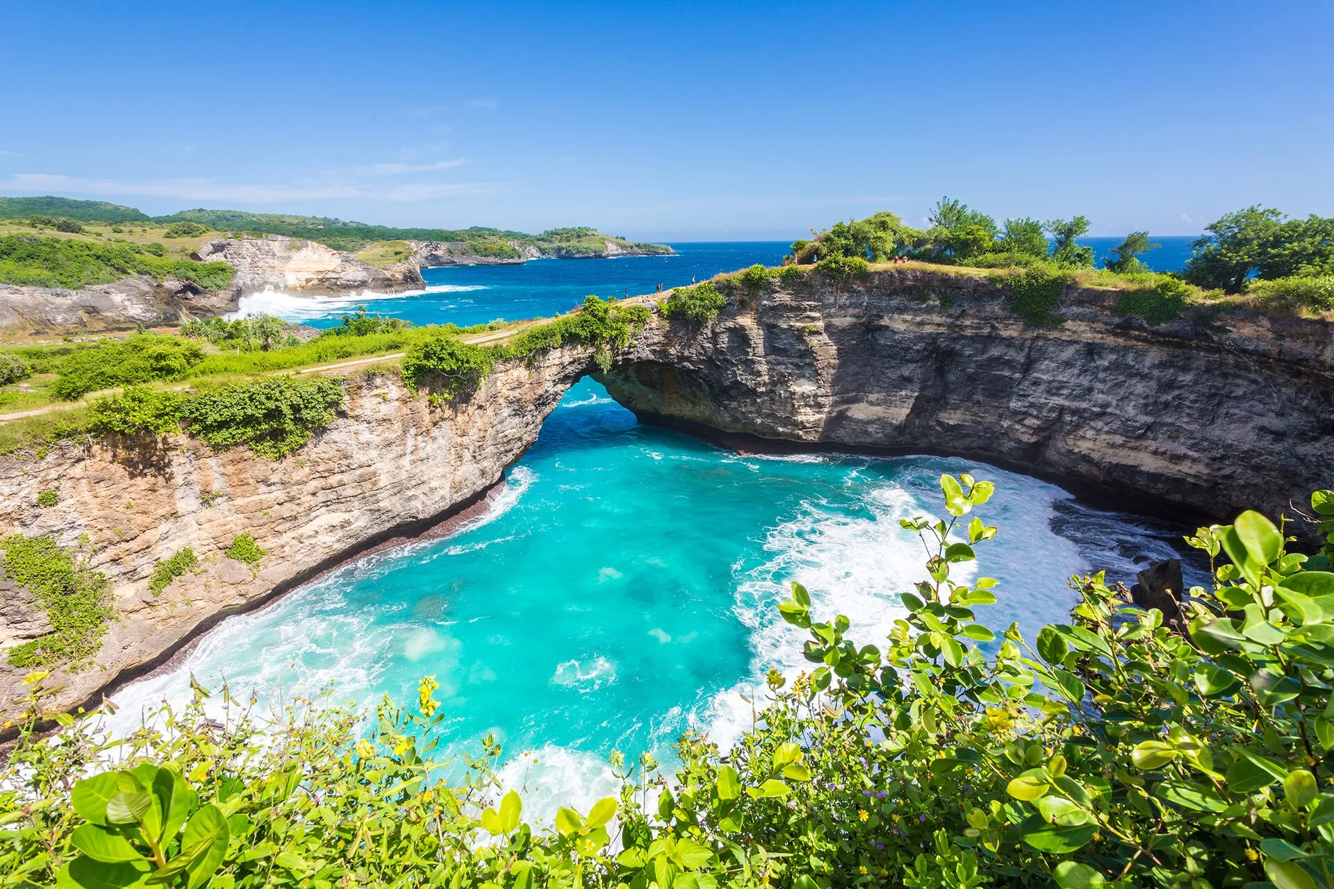 Broken Beach, Nusa Penida - natural ocean arch over a turquoise cove