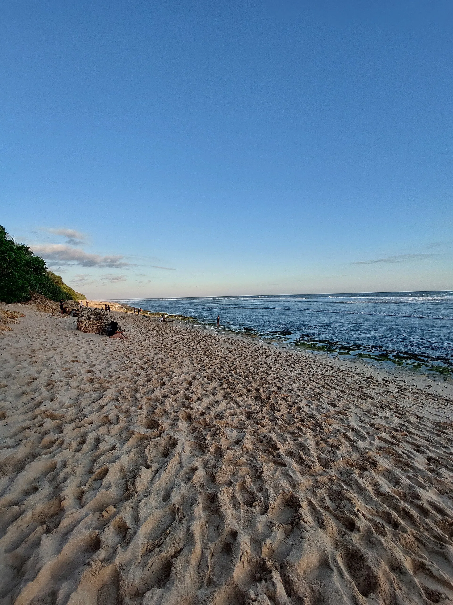 Nyang Nyang Beach, Pecatu Bali - long sand beach below cliffs